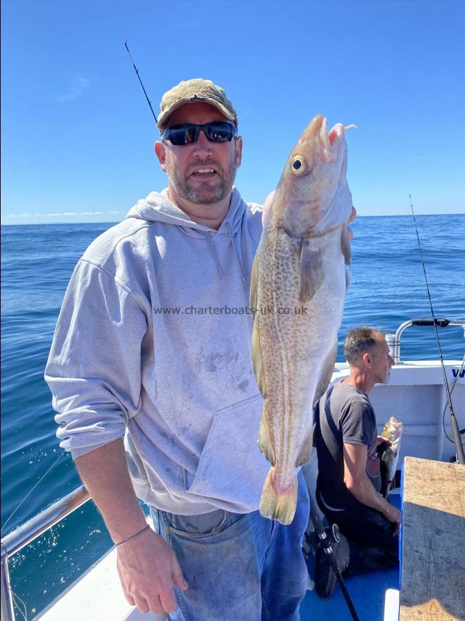 6 lb 9 oz Cod by Phil.