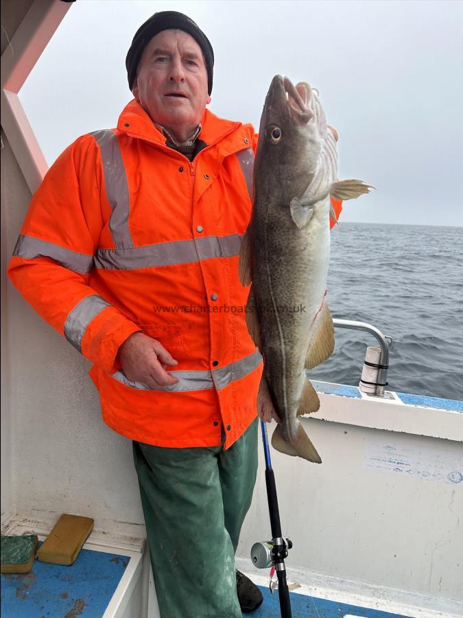 6 lb 12 oz Cod by Derek.