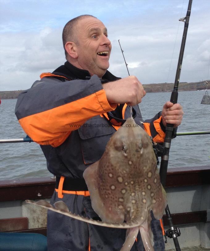 8 lb Thornback Ray by Shocked !