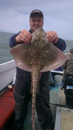 6 lb 7 oz Thornback Ray by mike cox