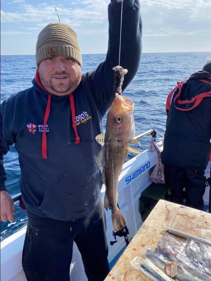 3 lb 8 oz Cod by Lee.