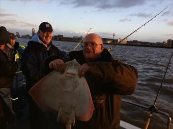 8 lb 14 oz Thornback Ray by Les