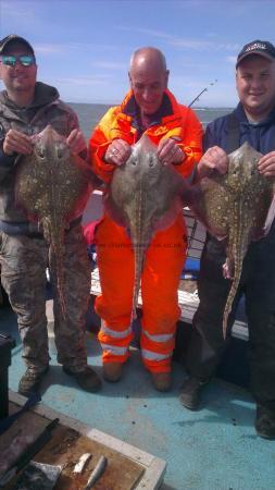 7 lb 8 oz Thornback Ray by mikes dad