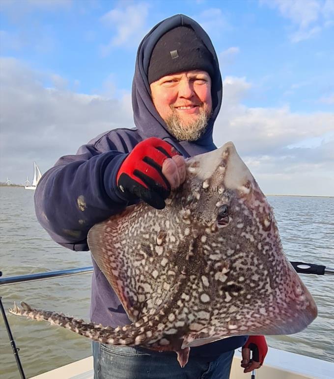 6 lb 1 oz Thornback Ray by Gustaw