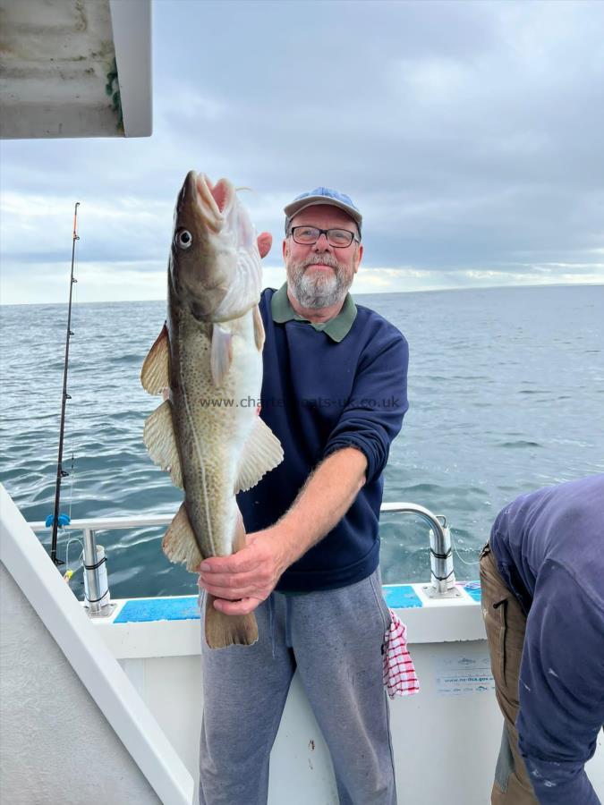 7 lb 8 oz Cod by Glenn.