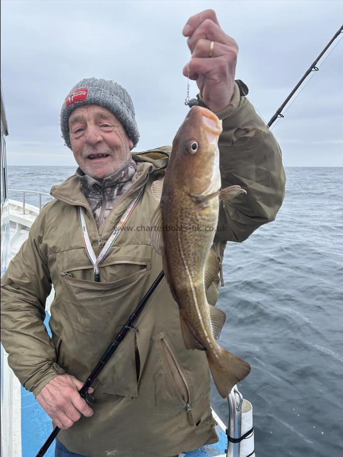 3 lb 12 oz Cod by Les.